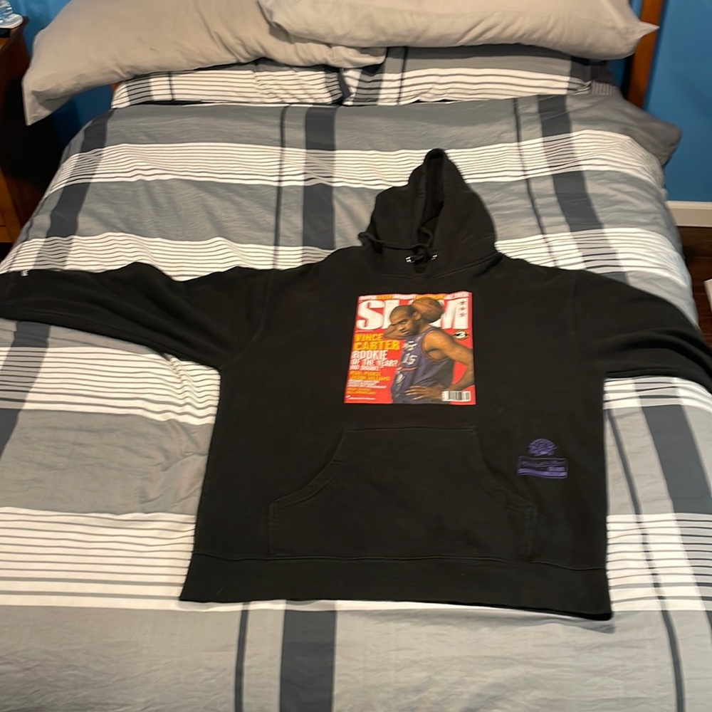 Slam Basketball hoodie Vince Carter edition.